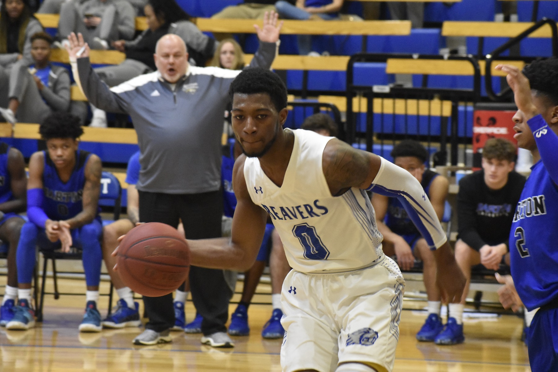 Pratt pulls away late, upsets #17 Barton
