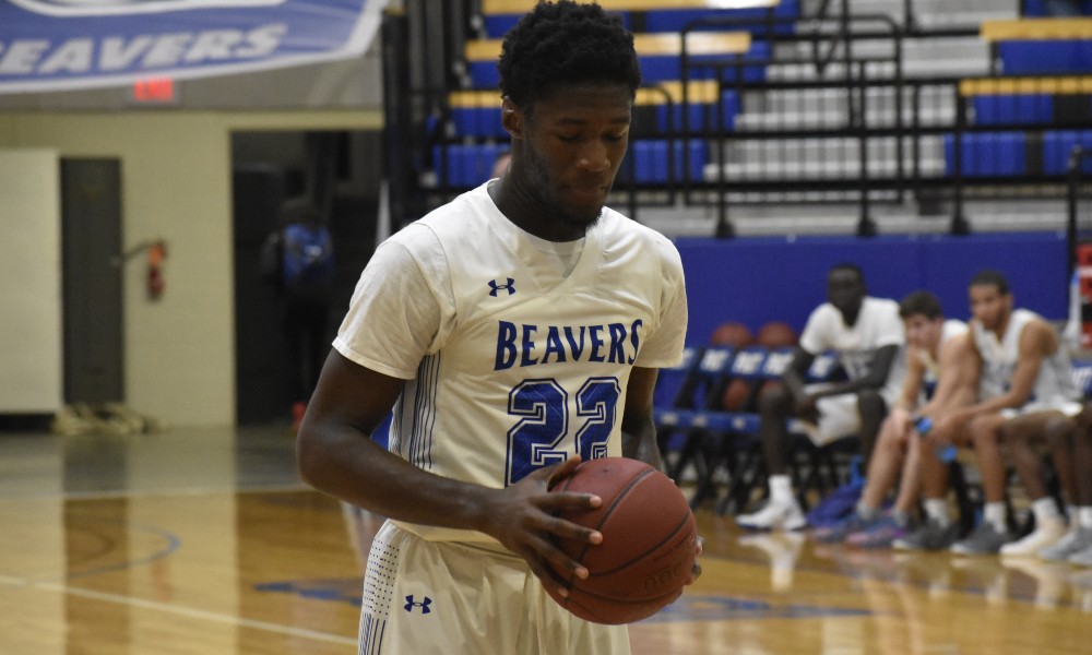 Beavers taken down late by Trojans, lose 85-75