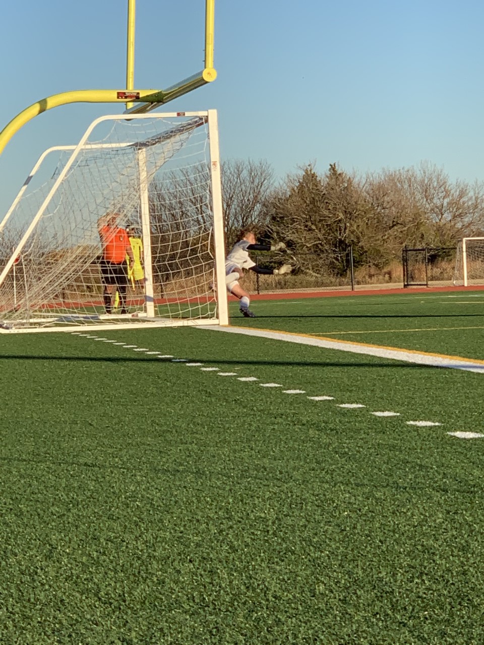 Beavers Lose 3-2 in Shootout Against Northeast Hawks