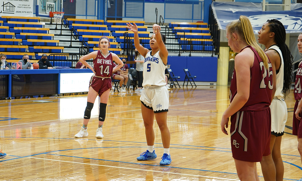 WBB notches first win of 2021, Coach Kenner era