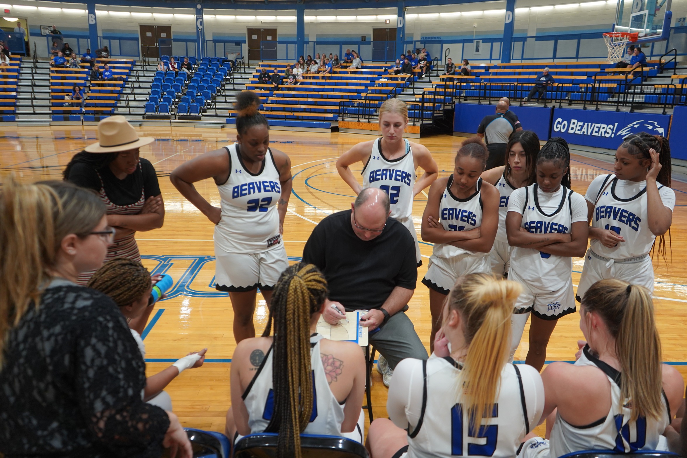 Women's Basketball Opens Season with 83-82 Thriller Over Otero College